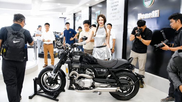 Hyosung GV350X chính thức ra mắt tại Việt Nam, bổ sung lựa chọn mới trong phân khúc cruiser 300–400cc 23 Hyosung GV350X chính thức ra mắt tại Việt Nam, bổ sung lựa chọn mới trong phân khúc cruiser 300–400cc