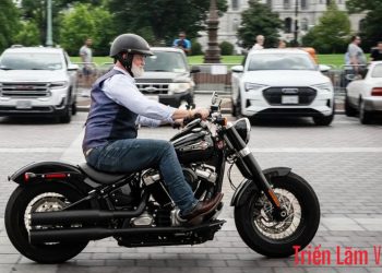 Nghị sĩ Mỹ muốn bỏ quy định đội mũ bảo hiểm khi đi xe máy – Cuộc tranh luận về “tự do” và an toàn